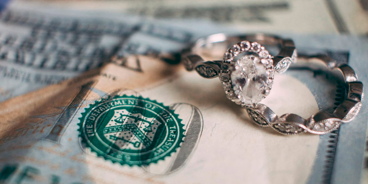 Best Places to Buy Engagement Rings in 2024 | U.S. News